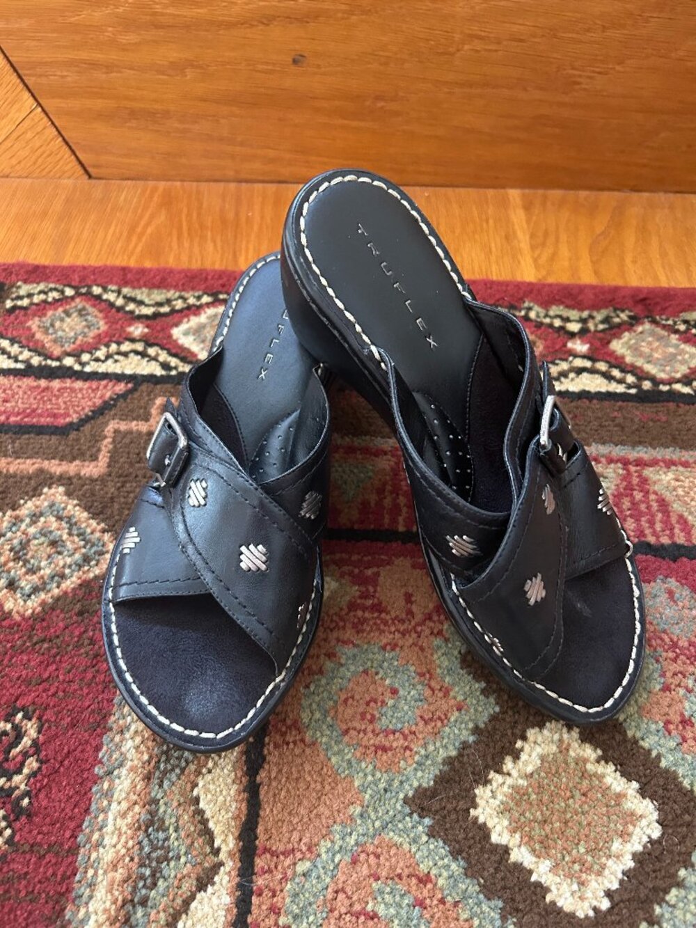 Trueflex Sandals, Women's Size 7, Black
